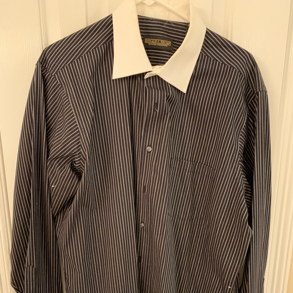 Donald J Trump Signature French-cuffed dress shirt